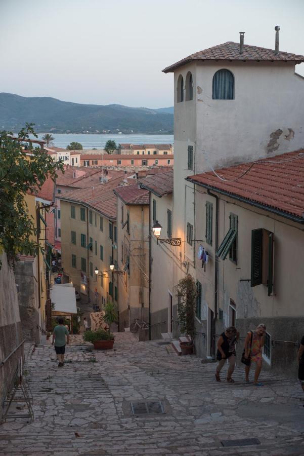 Casa Vacanze Nel Centro Storico Di פורטופראיו מראה חיצוני תמונה